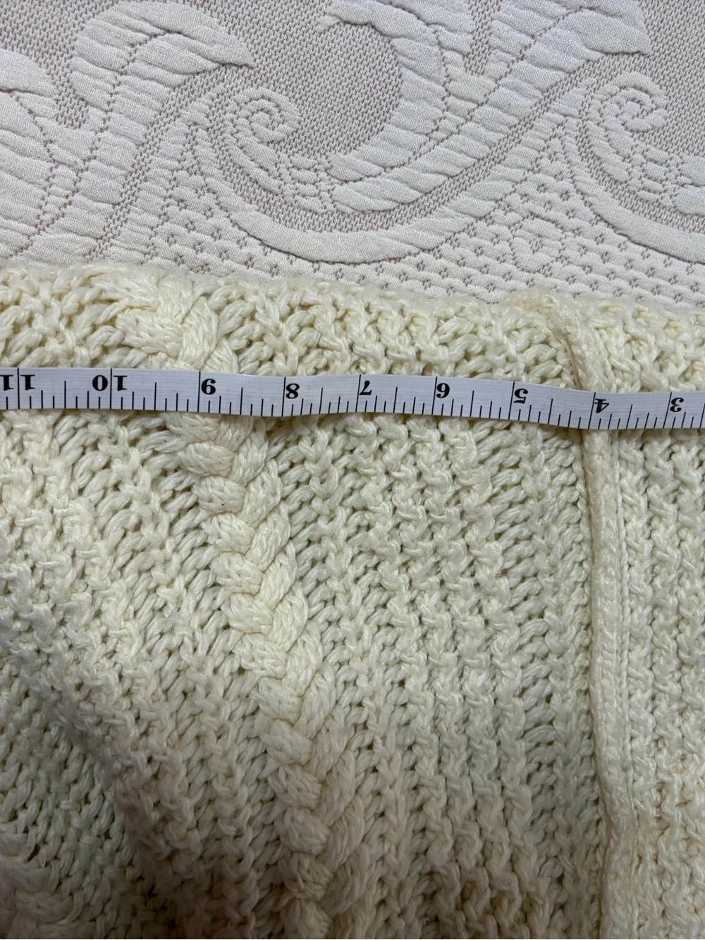 Gap Cream Cable Knit twisted knot infinity scarf chunky classic traditional EUC
